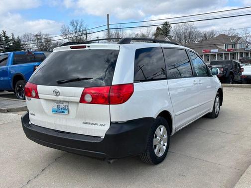 2007 Toyota Sienna XLE