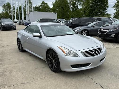2009 INFINITI G37 Base