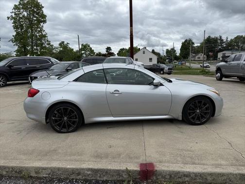 2009 INFINITI G37 Base