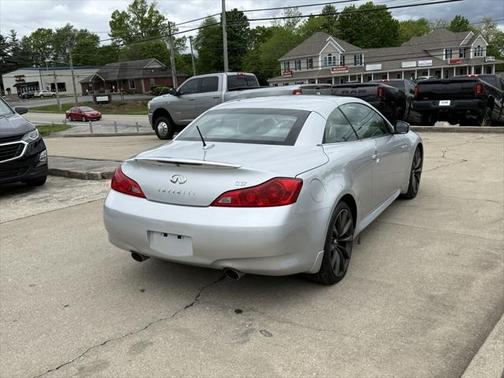 2009 INFINITI G37 Base
