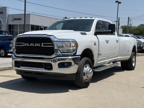 2022 RAM 3500 Big Horn Crew Cab 4x4 8' Box