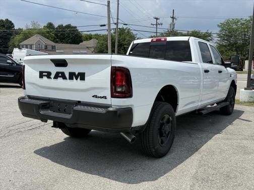 2025 RAM 3500 Tradesman Crew Cab 4x4 8' Box