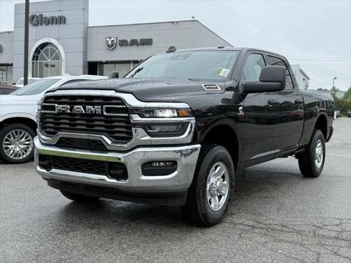 2025 RAM 2500 Tradesman Crew Cab 4x4 6'4' Box