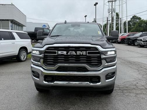 2025 RAM 2500 Tradesman Crew Cab 4x4 6'4' Box