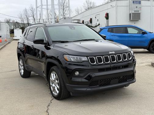 2024 Jeep Compass Latitude Lux