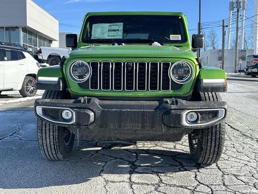 2026 Jeep Wrangler 4-Door Sahara 4x4
