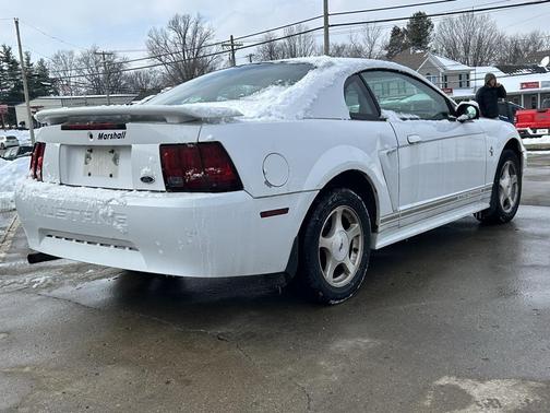2001 Ford Mustang Base