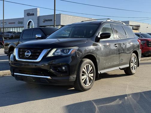2018 Nissan Pathfinder SV