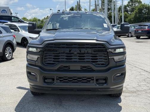 2025 RAM 2500 Tradesman Crew Cab 4x4 6'4' Box