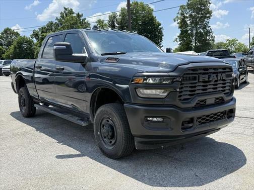 2025 RAM 2500 Tradesman Crew Cab 4x4 6'4' Box