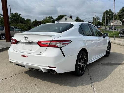 2020 Toyota Camry SE