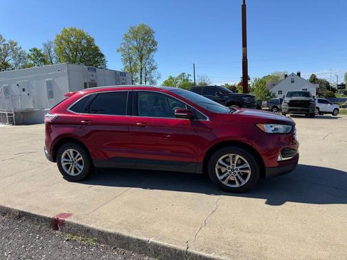 Ruby Red Metallic 2019 Ford Edge SEL