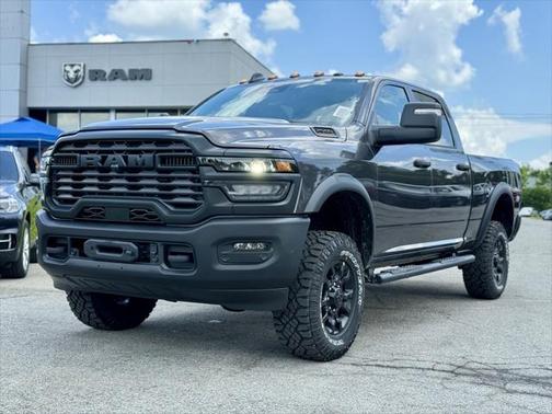 2025 RAM 2500 Tradesman Crew Cab 4x4 6'4' Box