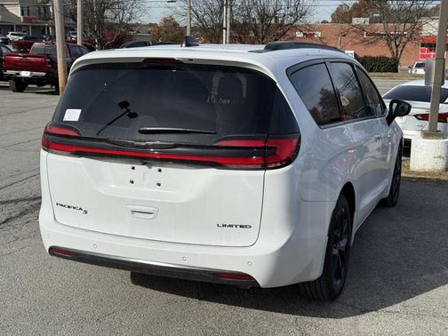 2026 Chrysler Pacifica Limited