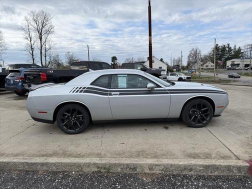 2022 Dodge Challenger SXT