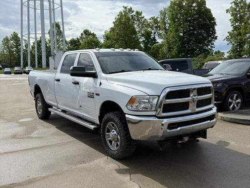 2018 RAM 2500 Tradesman Crew Cab 4x4 8' Box