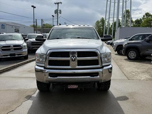 2018 RAM 2500 Tradesman Crew Cab 4x4 8' Box