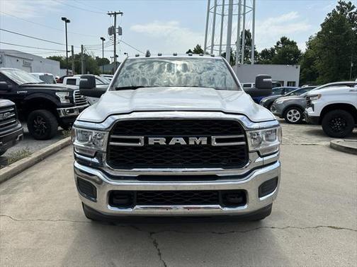 Bright White Clearcoat 2023 RAM 3500 Tradesman Crew Cab 4x4 8' Box