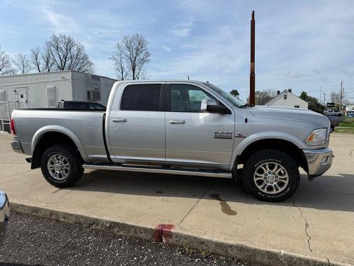 Bright Silver Metallic Clearcoat 2017 RAM 2500 Laramie Crew Cab 4x4 6'4' Box