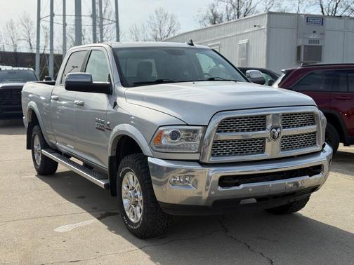 Bright Silver Metallic Clearcoat 2017 RAM 2500 Laramie Crew Cab 4x4 6'4' Box