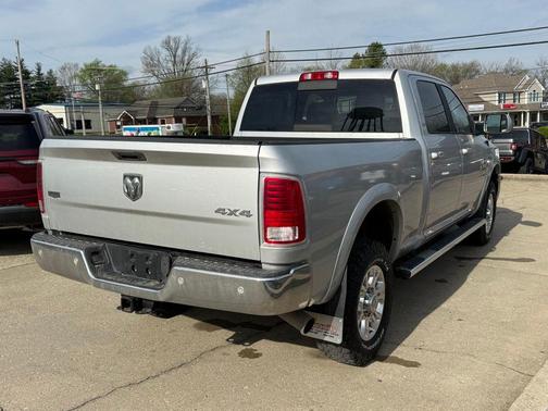 Bright Silver Metallic Clearcoat 2017 RAM 2500 Laramie Crew Cab 4x4 6'4' Box