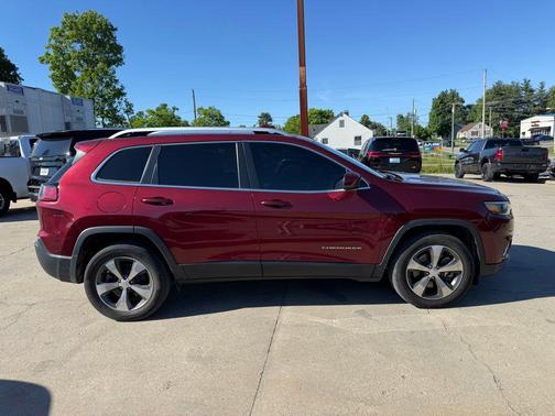 Velvet Red Pearlcoat 2019 Jeep Cherokee Limited