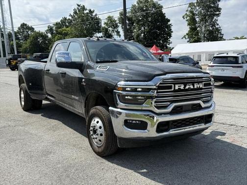 2025 RAM 3500 Laramie Crew Cab 4x4 8' Box