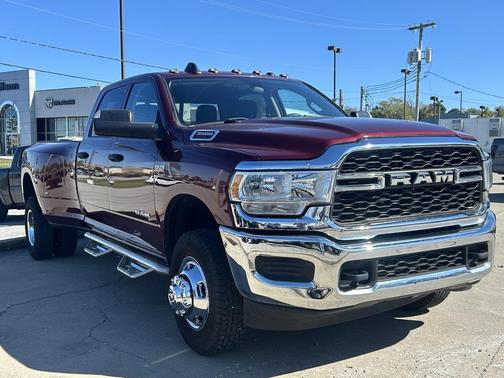 2020 RAM 3500 Tradesman Crew Cab 4x4 8' Box