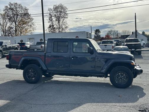 2026 Jeep Gladiator Sport S