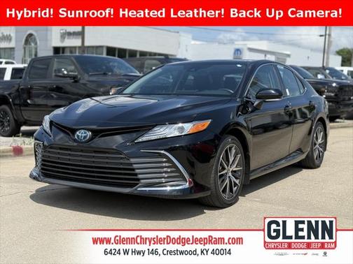 2022 Toyota Camry Hybrid XLE