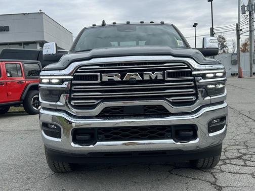 2026 RAM 2500 Laramie Crew Cab 4x4 6'4' Box