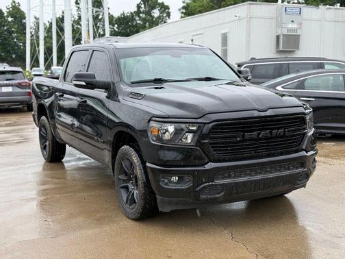 Diamond Black Crystal Pearlcoat 2020 RAM 1500 Big Horn/Lone Star