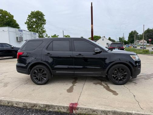 Shadow Black 2018 Ford Explorer XLT