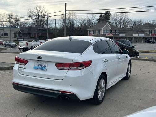 2018 Kia Optima LX
