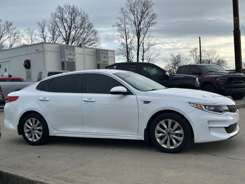 2018 Kia Optima LX