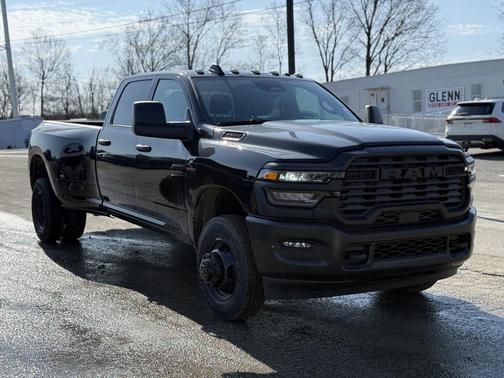 2026 RAM 3500 Tradesman Crew Cab 4x4 8' Box