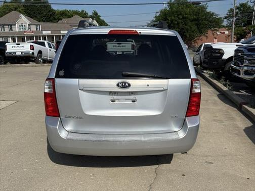 2006 Kia Sedona LX