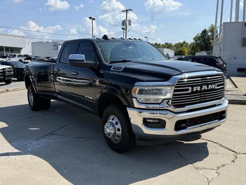 2020 RAM 3500 Laramie Crew Cab 4x4 8' Box