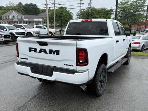 2025 RAM 2500 Big Horn Crew Cab 4x4 6'4' Box