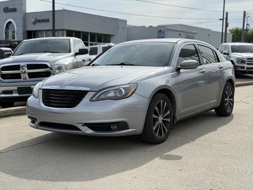 2014 Chrysler 200 Touring