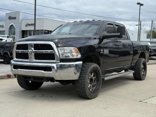 2017 RAM 3500 Tradesman Crew Cab 4x4 6'4' Box