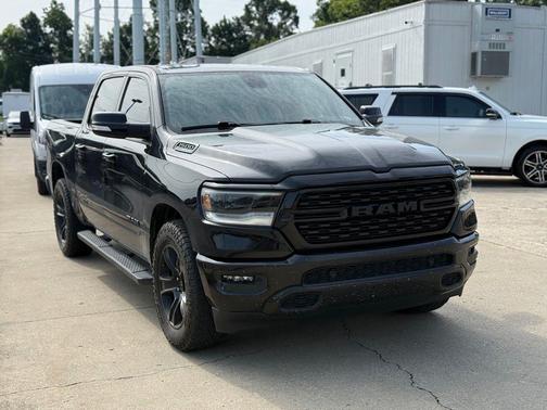 Diamond Black Crystal Pearlcoat 2022 RAM 1500 Big Horn/Lone Star