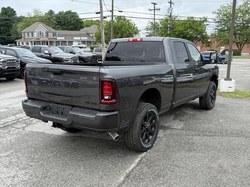 2025 RAM 2500 Big Horn Crew Cab 4x4 6'4' Box