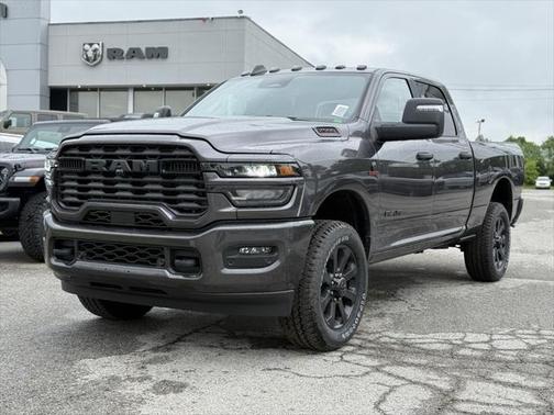 2025 RAM 2500 Big Horn Crew Cab 4x4 6'4' Box