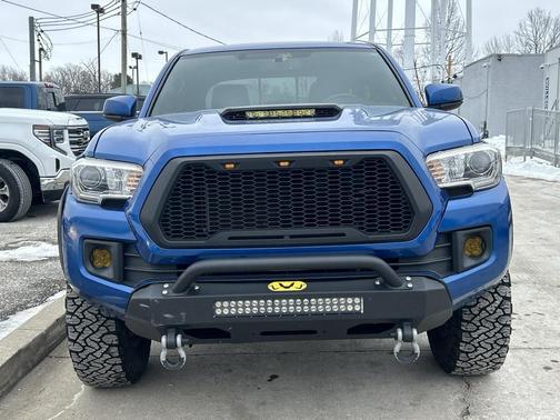2017 Toyota Tacoma TRD Sport