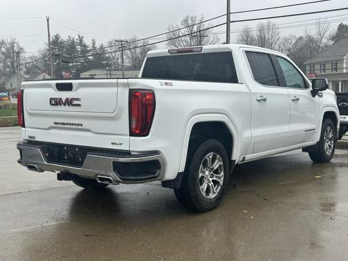 2024 GMC Sierra 1500 SLT