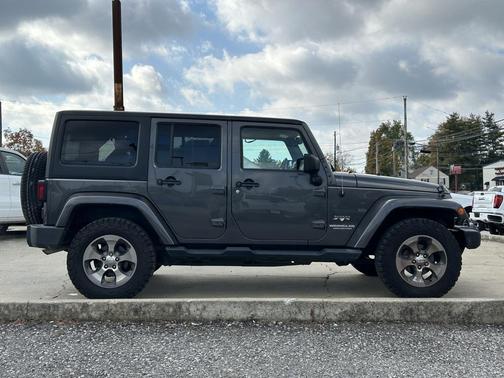 2016 Jeep Wrangler Unlimited Sahara