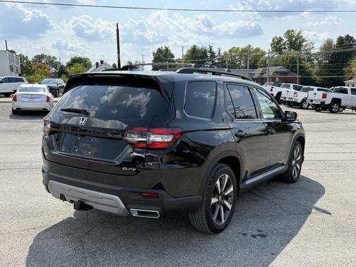 2023 Honda Pilot AWD Elite