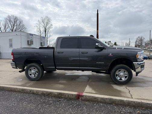 2022 RAM 2500 Big Horn Crew Cab 4x4 6'4' Box