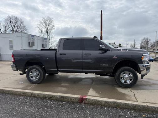 2022 RAM 2500 Big Horn Crew Cab 4x4 6'4' Box